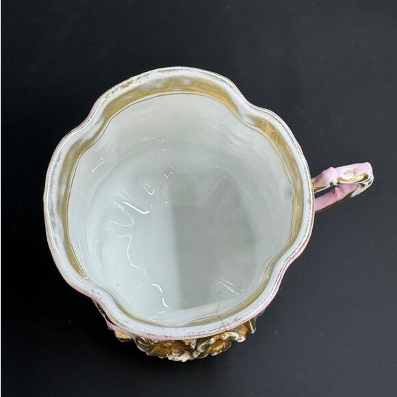 Tea‎ Cup and Saucer - Picture 8 of 10